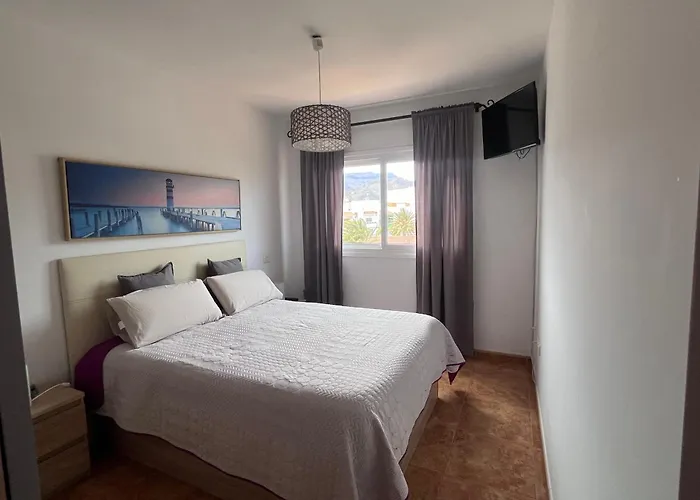 Melo Home Vecindario-Near Airport-Elevator-Garage